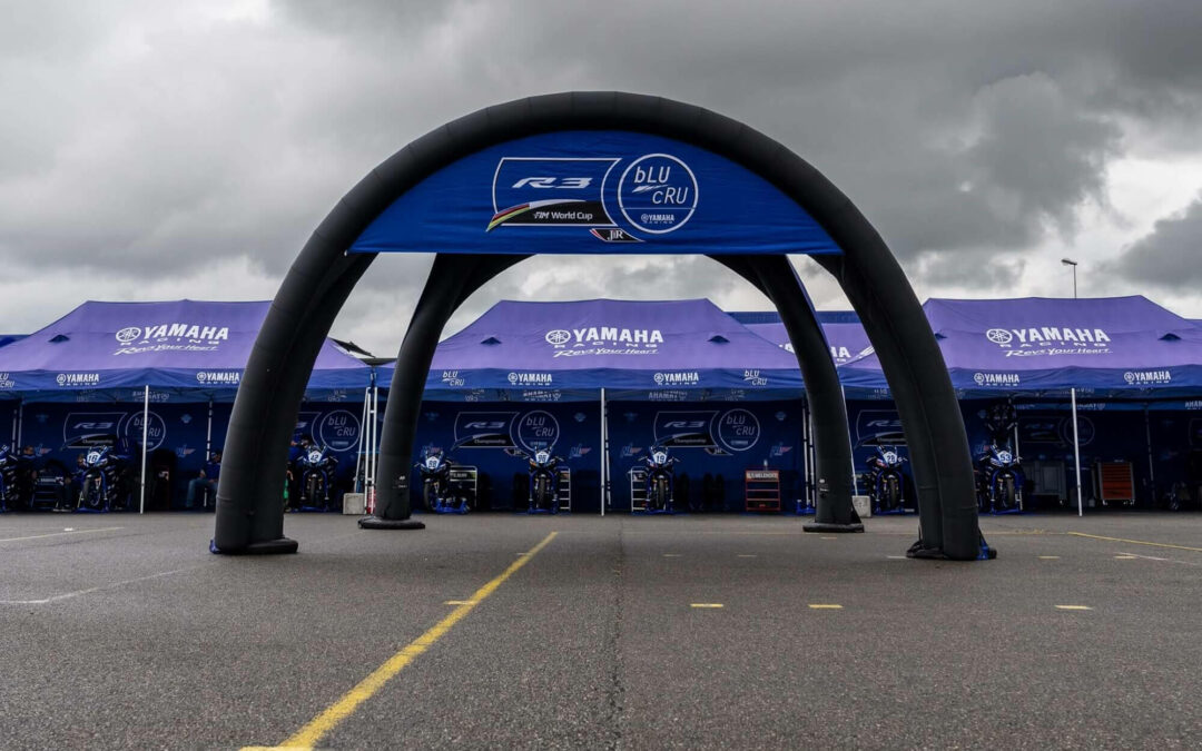 Retour sur notre week-end de course à Magny-Cours pour l’avant-dernière manche de la Yamaha R3 Blu Cru World Cup !